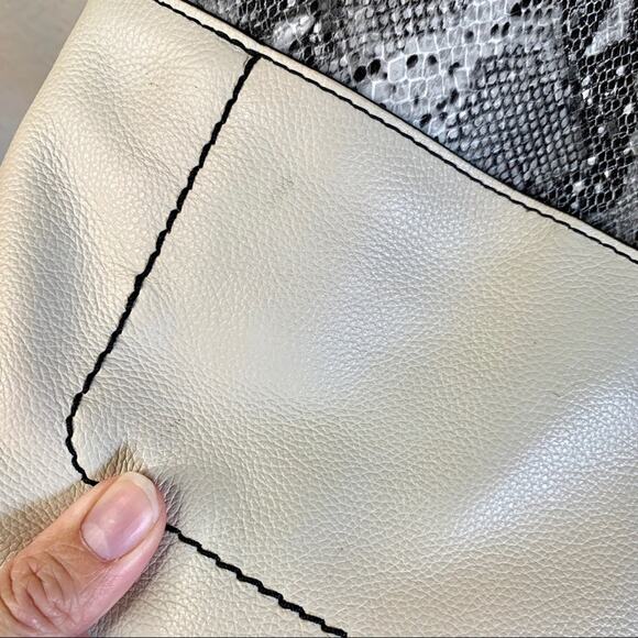 Fossil cream and snakeskin leather crossbody purse - Picture 5 of 16